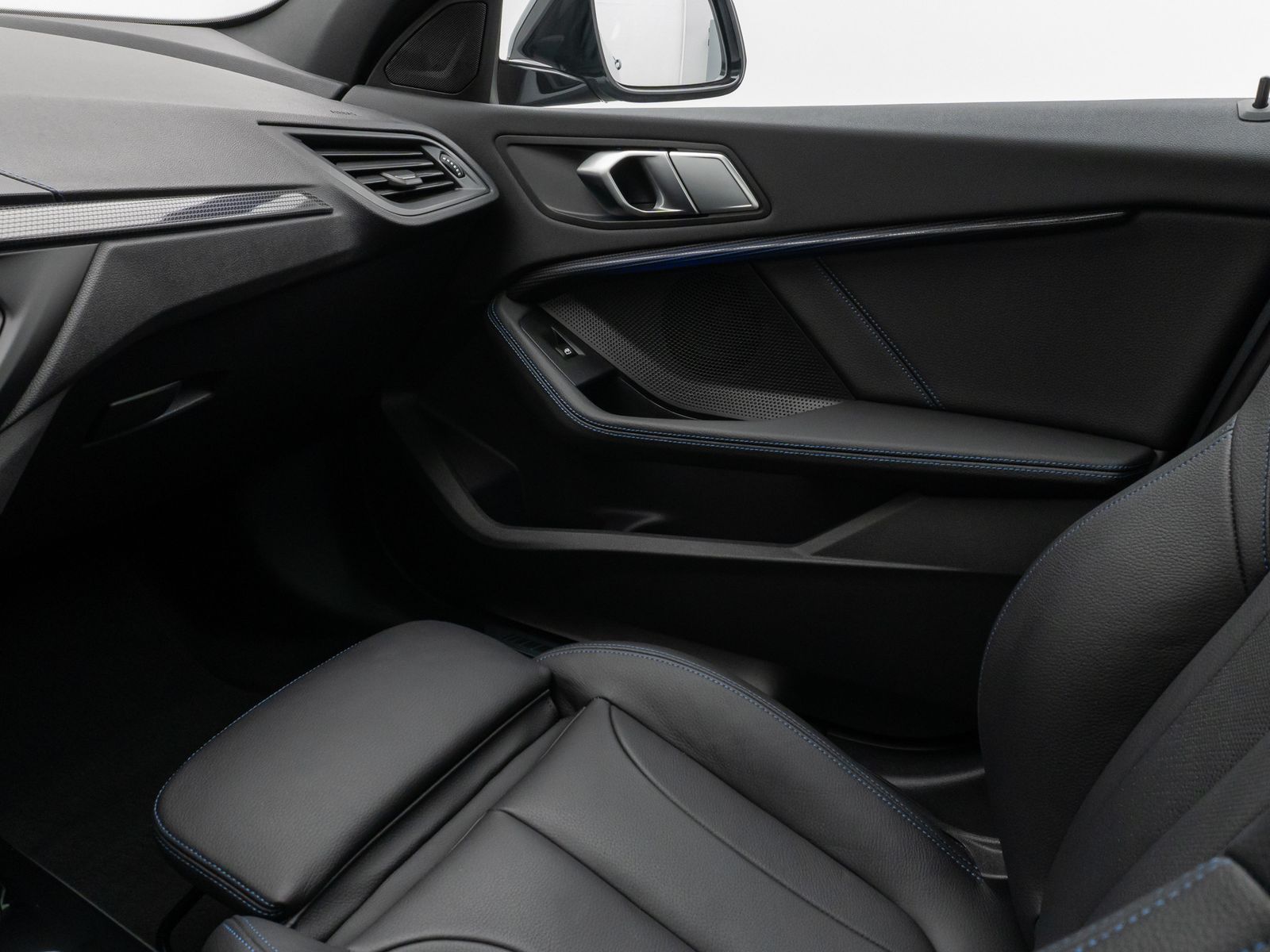 Fahrzeugabbildung BMW 118i M Sport DAB Panorama HiFi Adapt.LED Leder