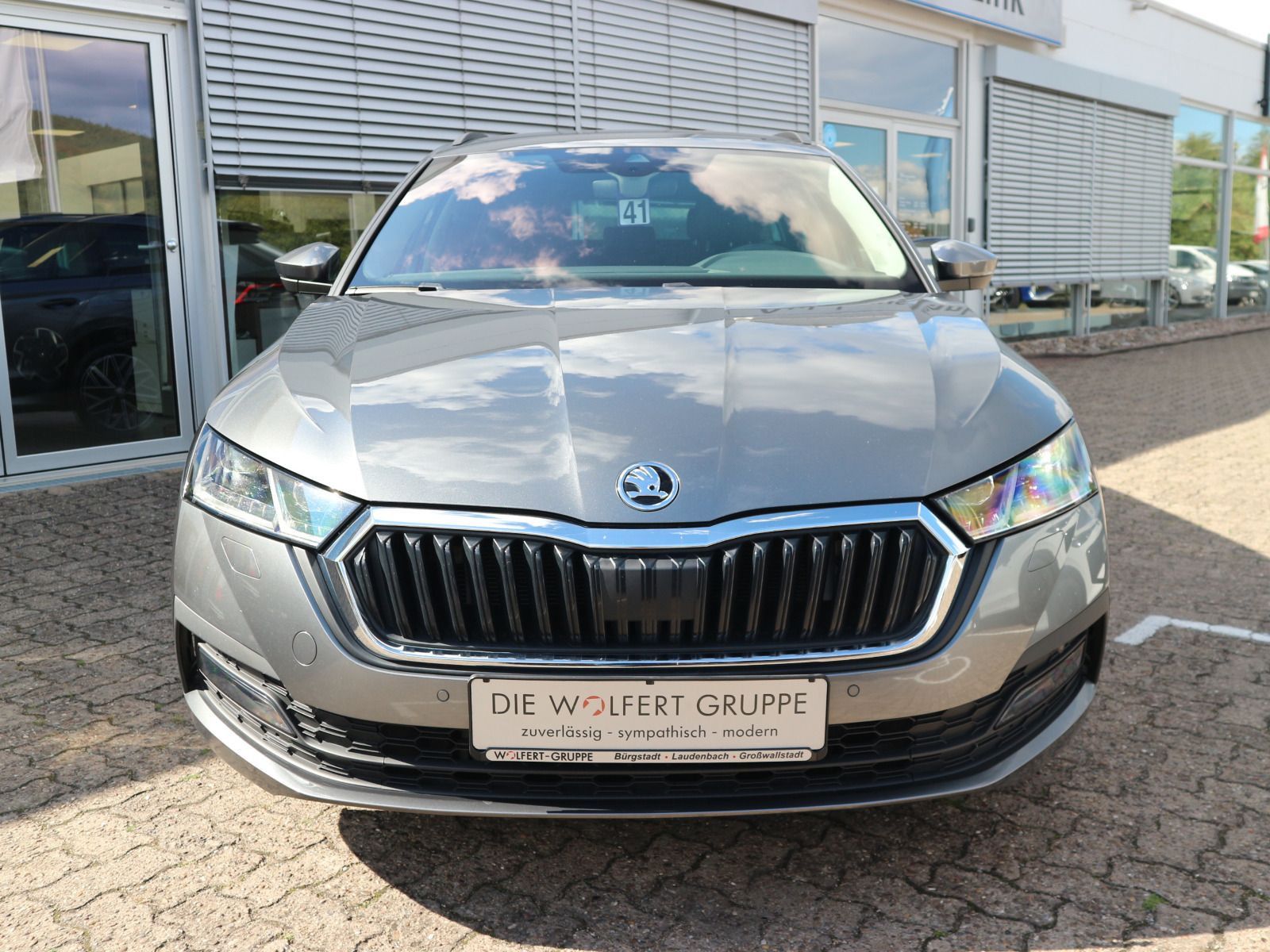 Skoda Octavia Combi Ambition 2.0 TDI DSG MATRIX NAVI A imagem 3