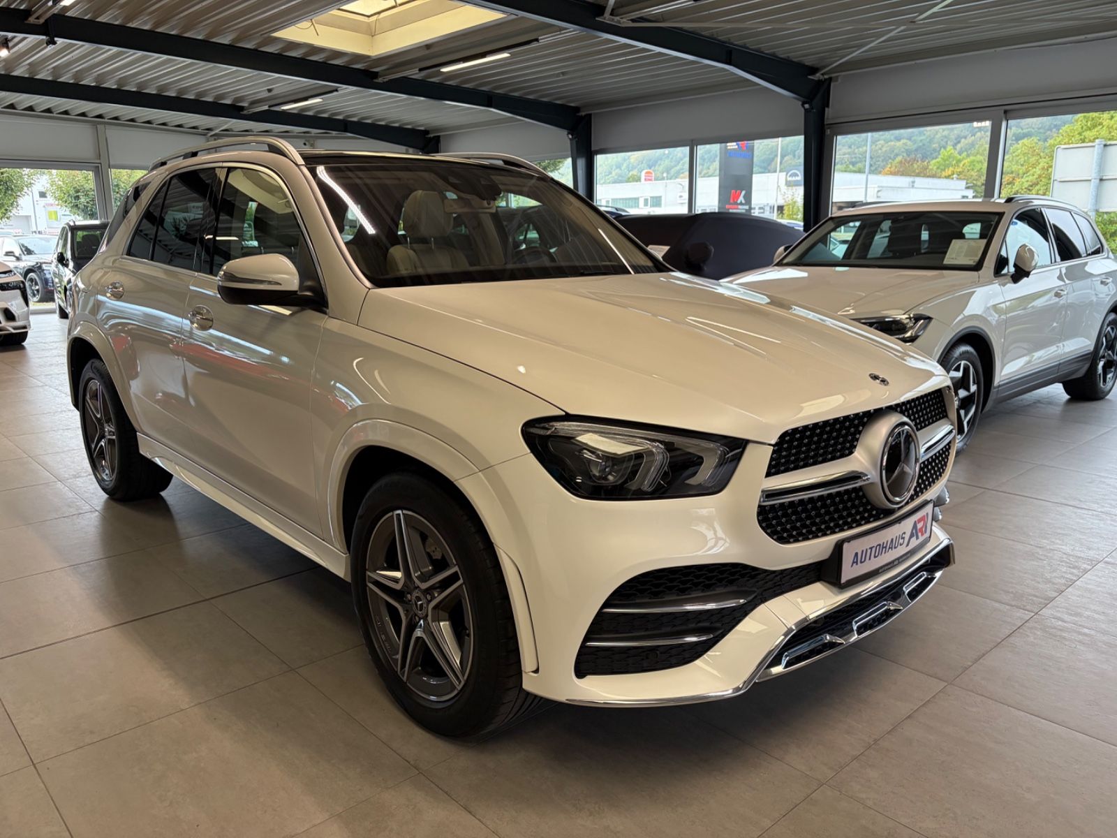 Mercedes-Benz GLE 400 d 4Matic AMG LINE 1.Hand NUR 37.000 KM foto 2