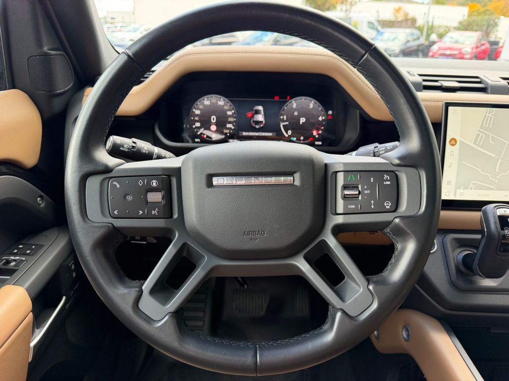 LAND-ROVER Defender 2024