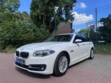 BMW 520d Touring Aut. NAVI LEDER R-KAM 4-ZONENKLIMA  - BMW mit Diesel-Antrieb: Vollleder, Ambiente-Beleuchtung, mit Klimaautomatik, Zonen