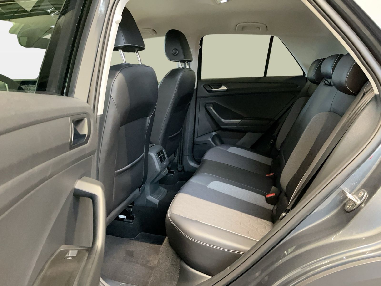 Volkswagen T-Roc - Bild 13