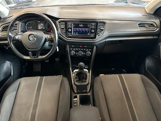 MYAUTOCENTER – Gebraucht- und Jahreswagen mit Werkstattservice in Pfaffenhofen Volkswagen T-Roc Style *LED*Unfallfrei*TÜV*PDC*