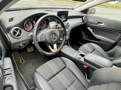 Fahrzeugabbildung Mercedes-Benz GLA 250 Urban-/Progressive-Paket Navi Garantie!