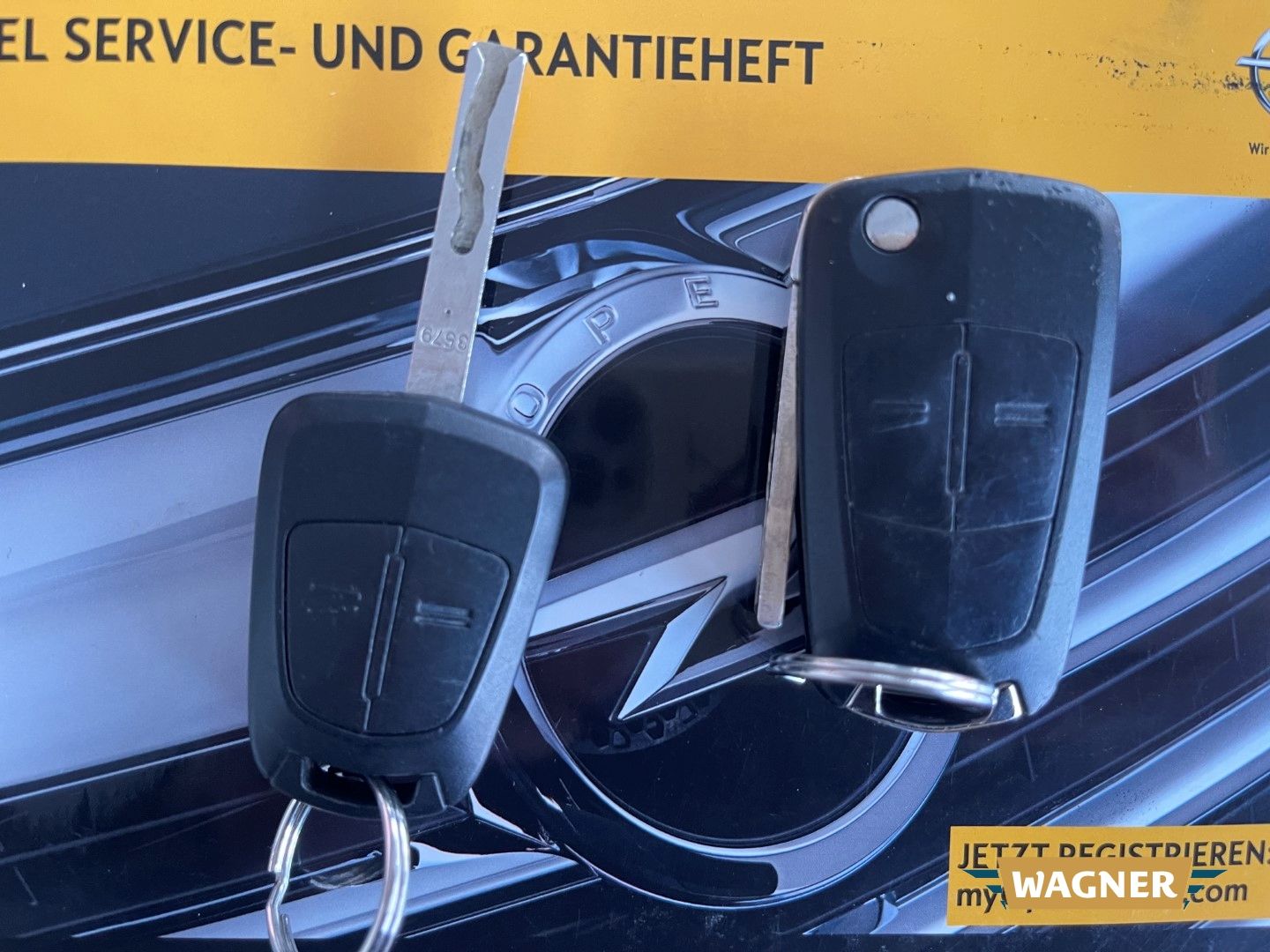 Fahrzeugabbildung Opel Corsa D Innovation Sitzheizung Klimaautomatik