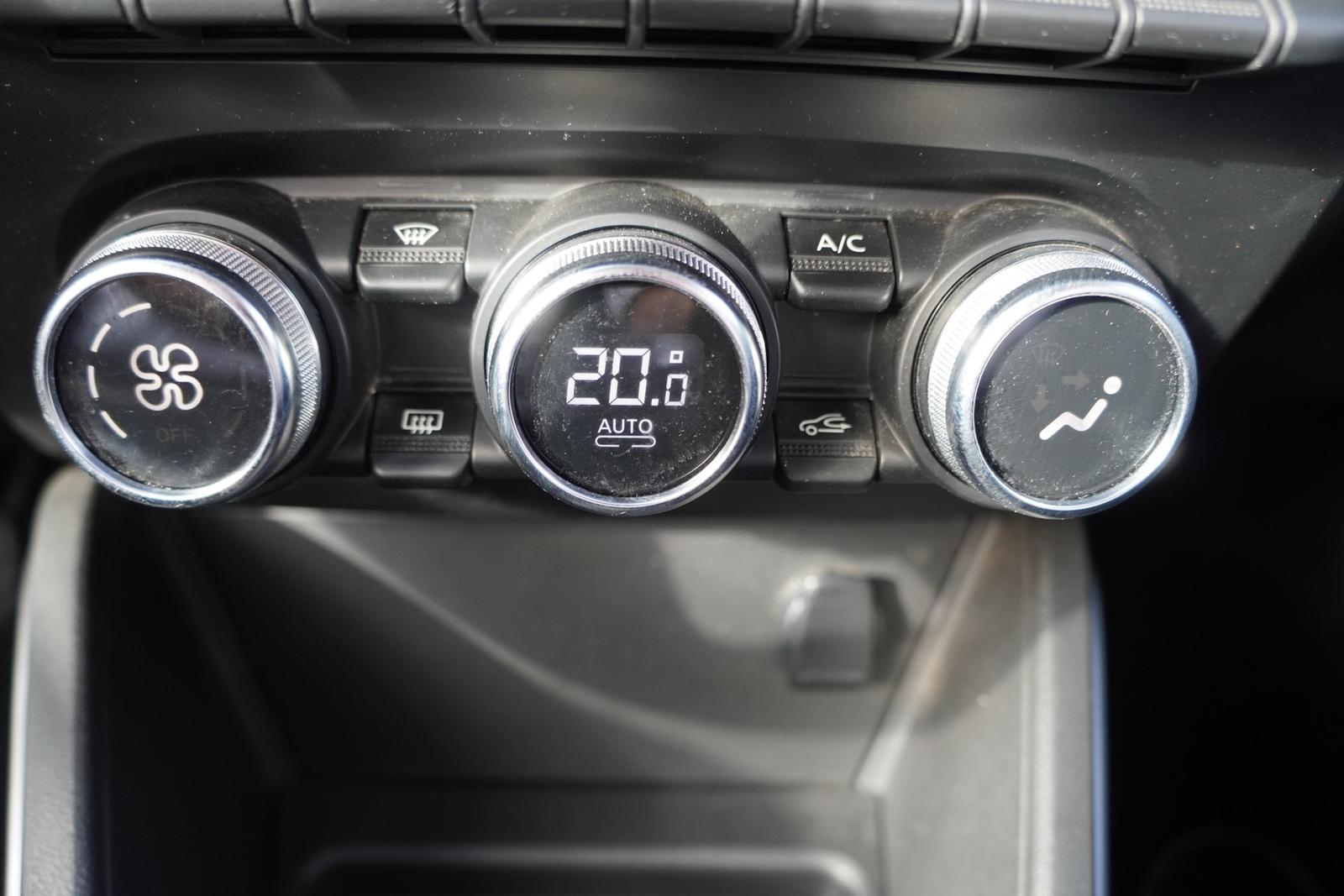 Dacia Duster II 1.3 TCE Celebration Navi Kamera AHK