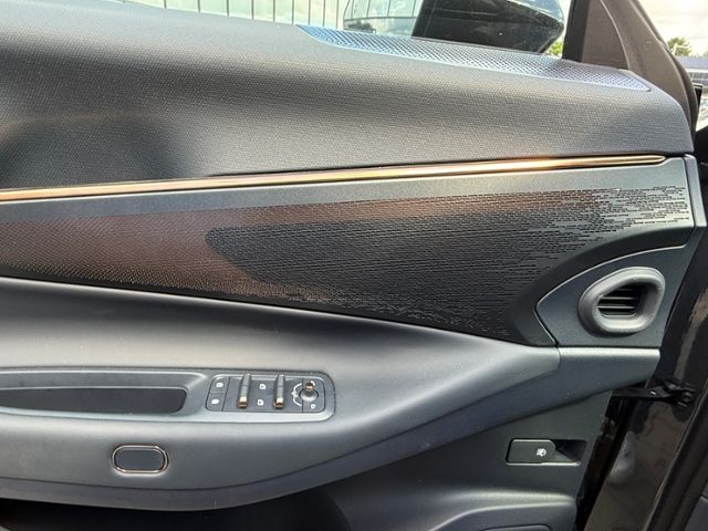 Lynk & Co 08