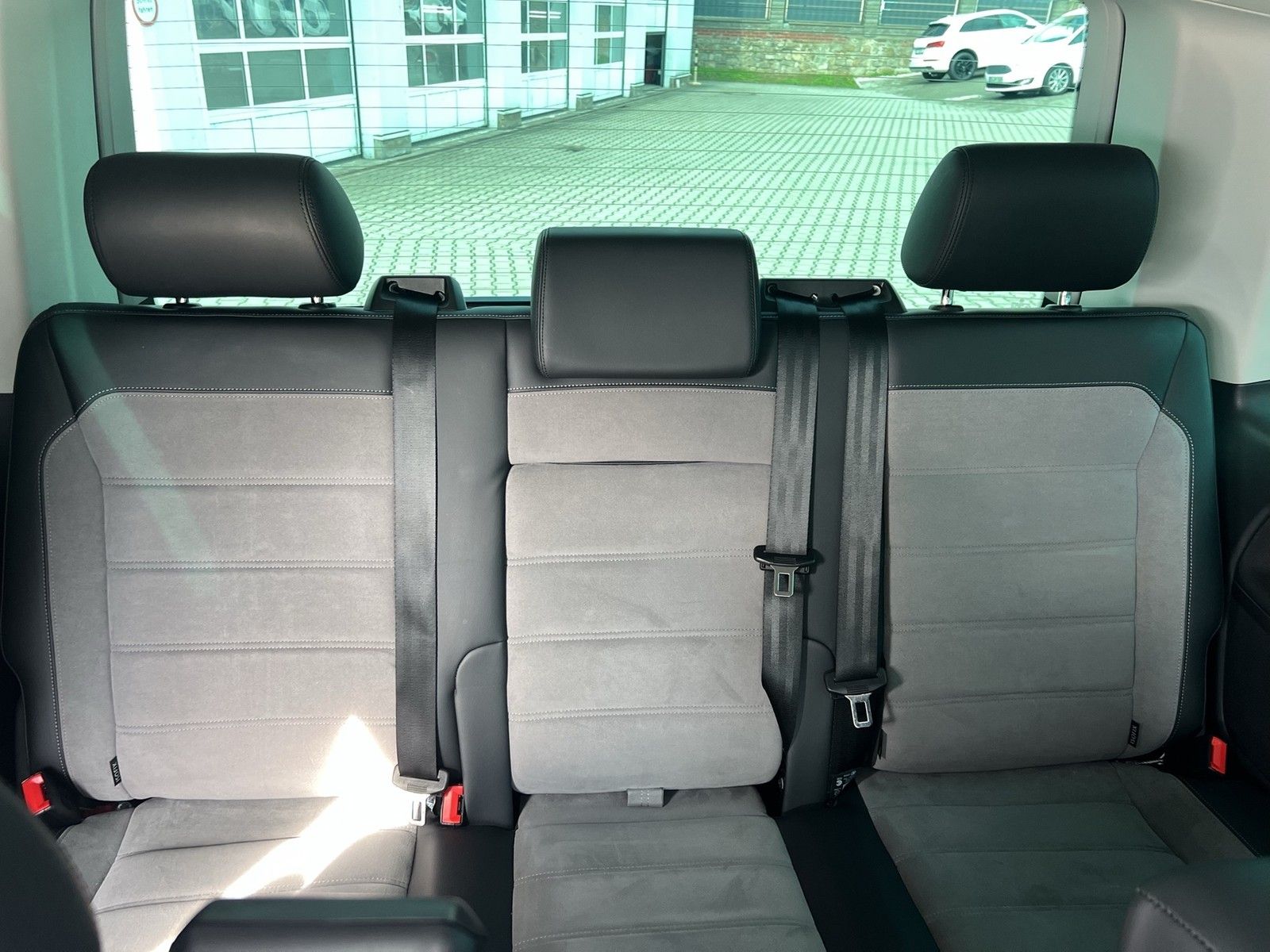 Fahrzeugabbildung Volkswagen T6 Multivan T6.1 TDI Gen. Six 4Mo. DSG LED NAVI