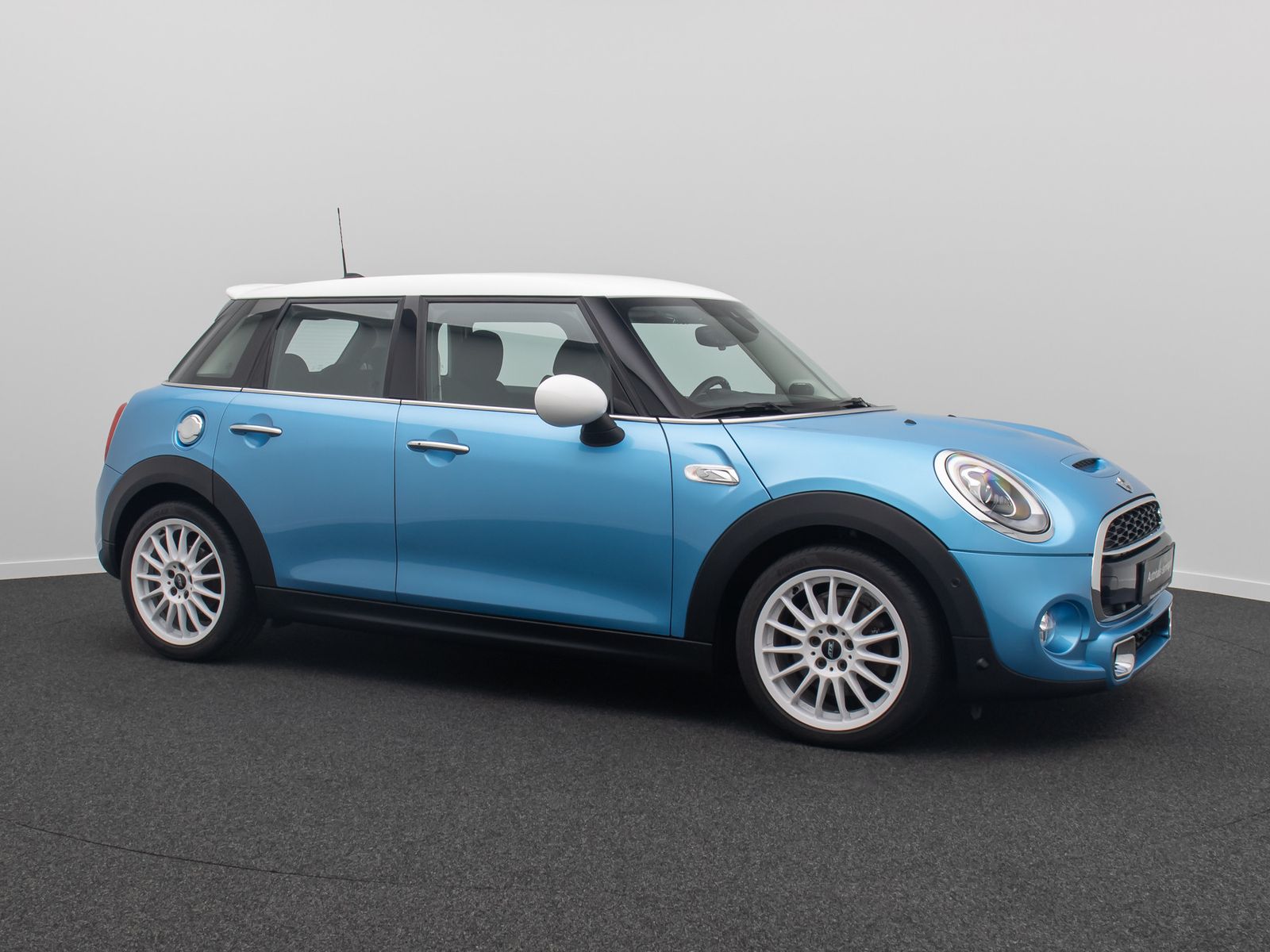 Fahrzeugabbildung MINI Cooper SD ACC HUD Kamera H/K Alarm Komfo