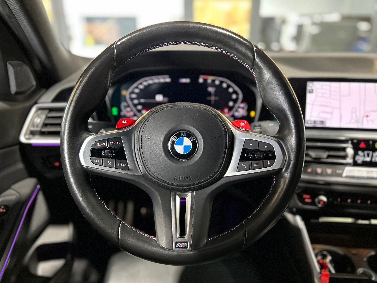 Fahrzeugabbildung BMW M3 M-SPORT CARBON/SCHALTER/HEAD-UP/LIVE-COCKPIT/