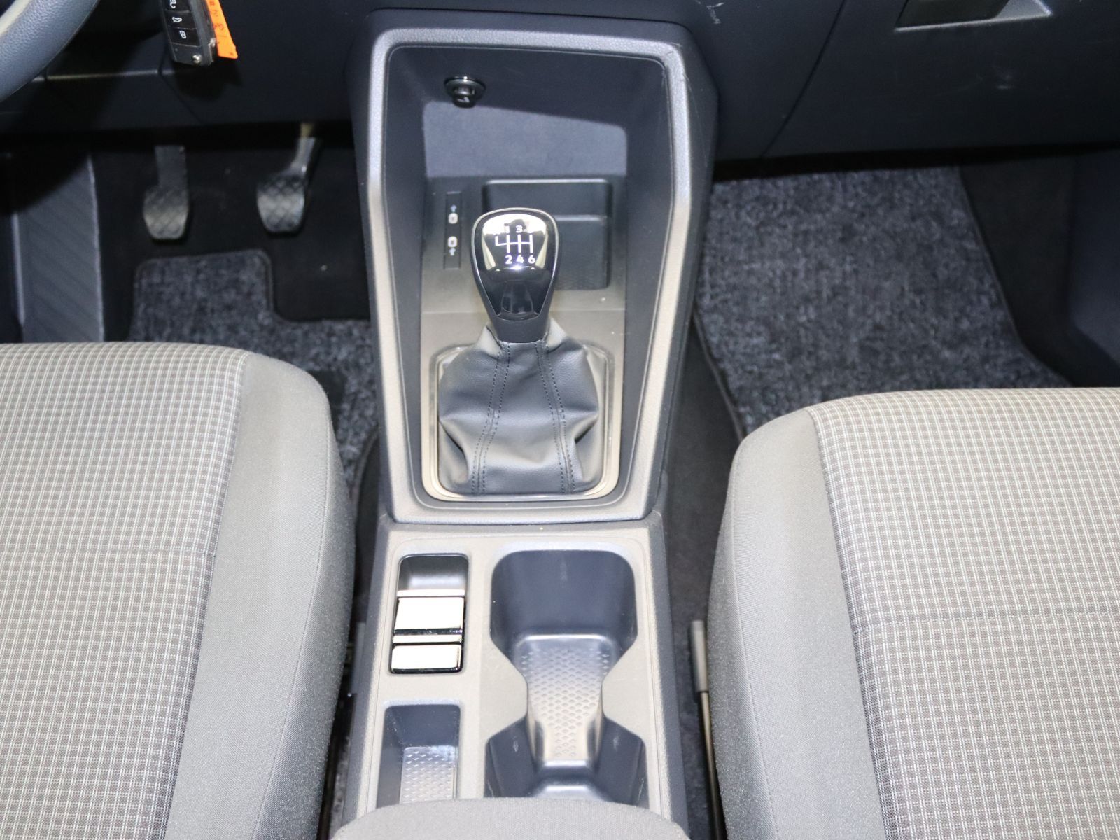 Volkswagen Caddy Maxi - Bild 14