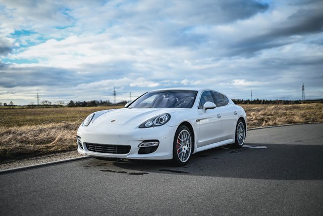 Porsche Panamera Turbo