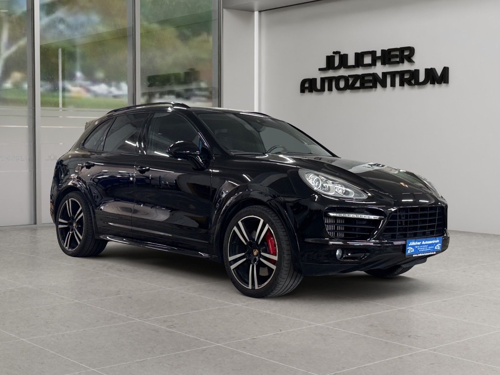 Porsche Cayenne Turbo S Aut., Burmester, Insp. Neu foto 1