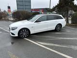 Mercedes-Benz E 300 de Avantgarde, Piano, 360 Kamera - Mercedes-Benz E 300 in Nürnberg