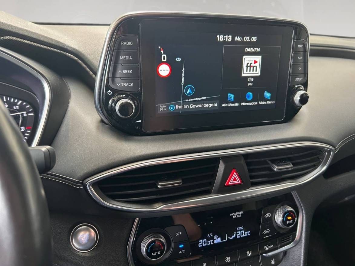 Fahrzeugabbildung Hyundai New Santa Fe Premium