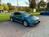 Volkswagen WV Passat b8 GTE Plug-in-Hybrid - Volkswagen Passat: W 8