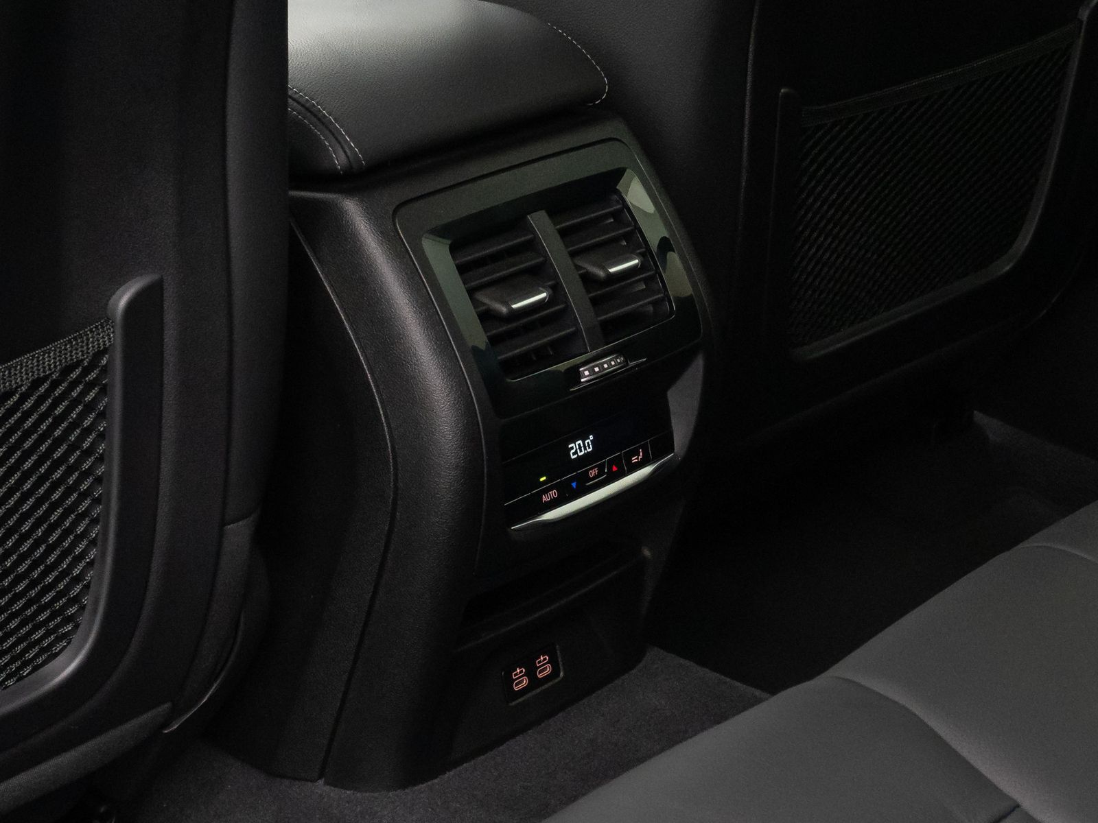 Fahrzeugabbildung BMW X3 xD20d Kamera HUD Komfort HiFi Alarm Leder 19"