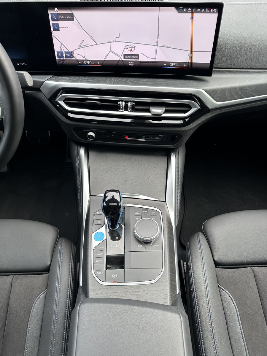 Fahrzeugabbildung BMW i4 M50 NAV+LED+GLASDACH+KAM+DIGDISPLAY+DCC+20ZO