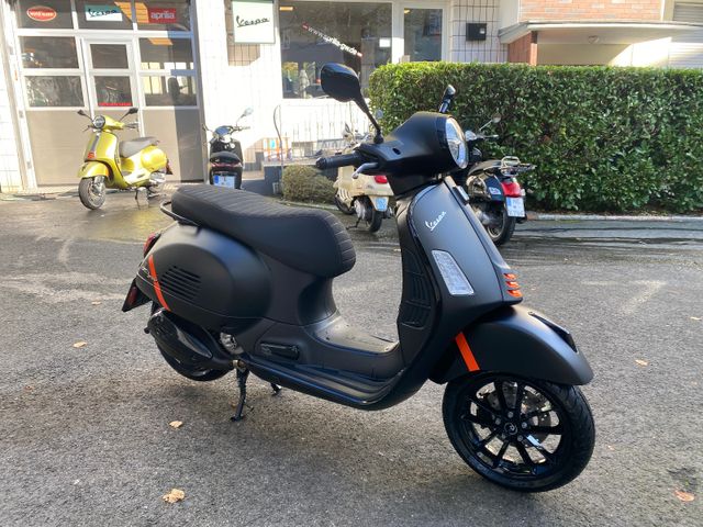 Vespa GTS 300 Super Sport E5 mit 13 Zoll Modell 2024