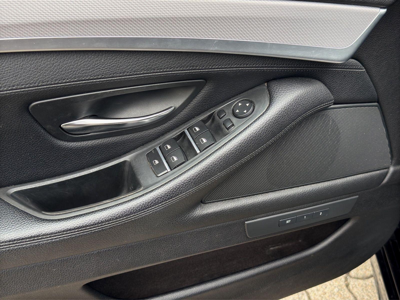 BMW 530 xD Touring M SPORTPAKET AHK PANO LEDER