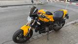 Ducati Monster 821 gelb