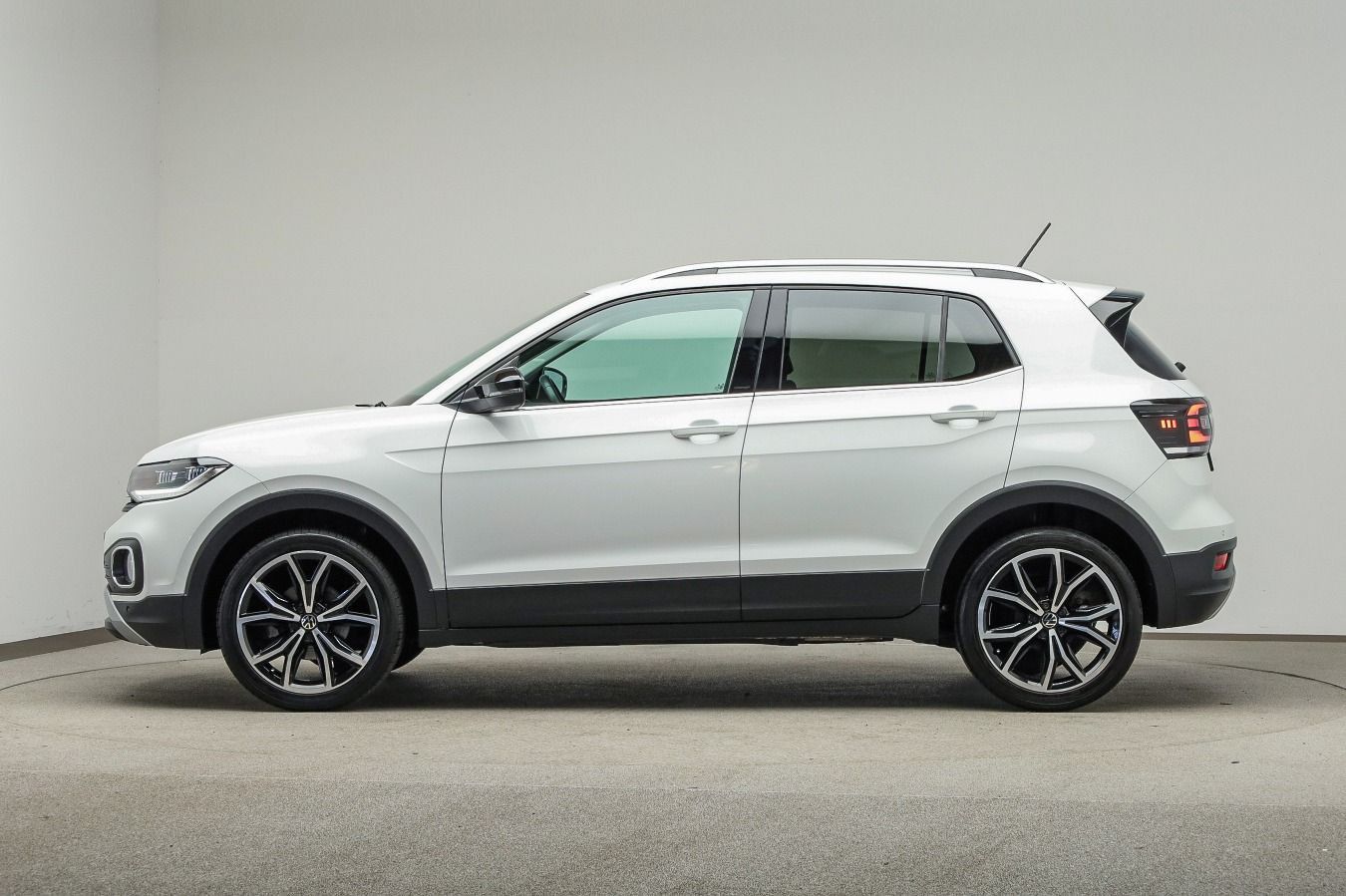 Volkswagen T-Cross 1.5 TSI DSG STYLE LED AHK KAMERA PDC SHZ foto 5