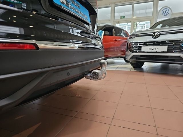 Fahrzeugabbildung Volkswagen Tiguan 1.5 TSI 6-Gang MOVE AHK NAVI MATRIX 360°