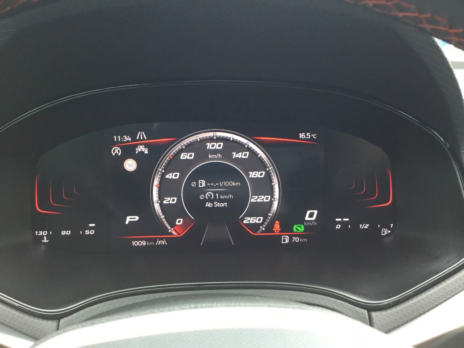 Fahrzeugabbildung SEAT Arona FR 1.5 TSI DSG+AHK+ACC+17"+Navi+Kamera