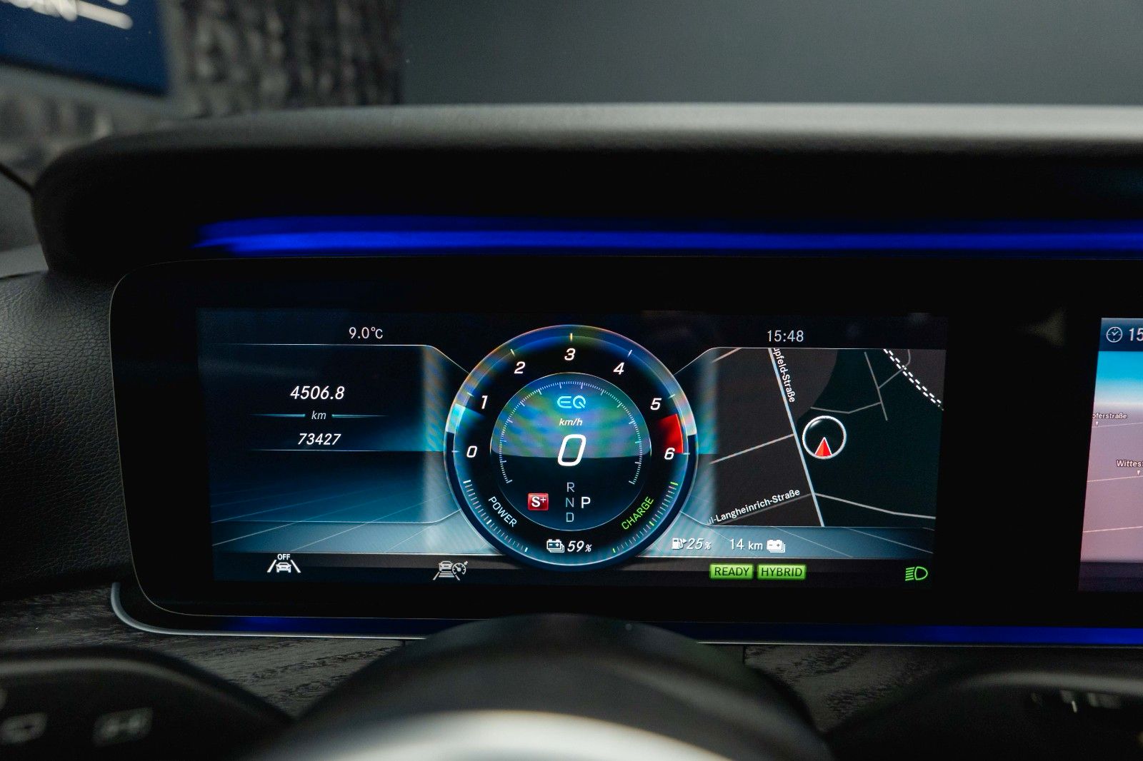 Fahrzeugabbildung Mercedes-Benz E 300de AMG Night-Paket Designo *Pano*ACC*LED*