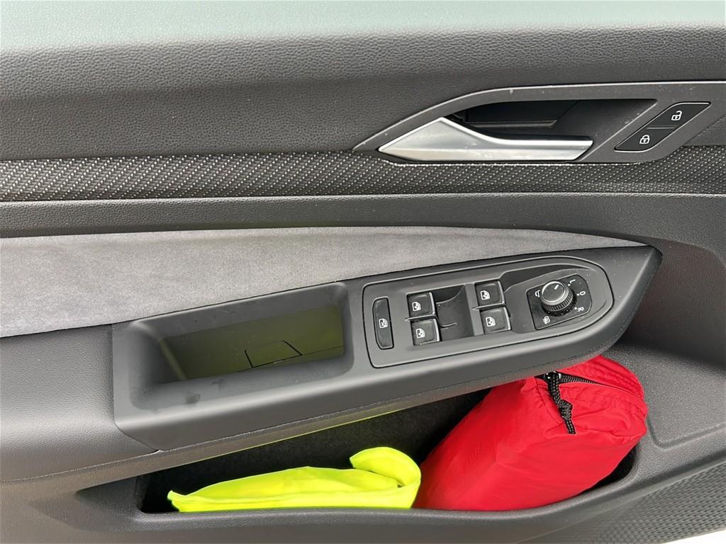 Volkswagen Golf VIII 2.0 TSI DSG 4Motion R DCC PANO*HARMAN*, миниатюра 11