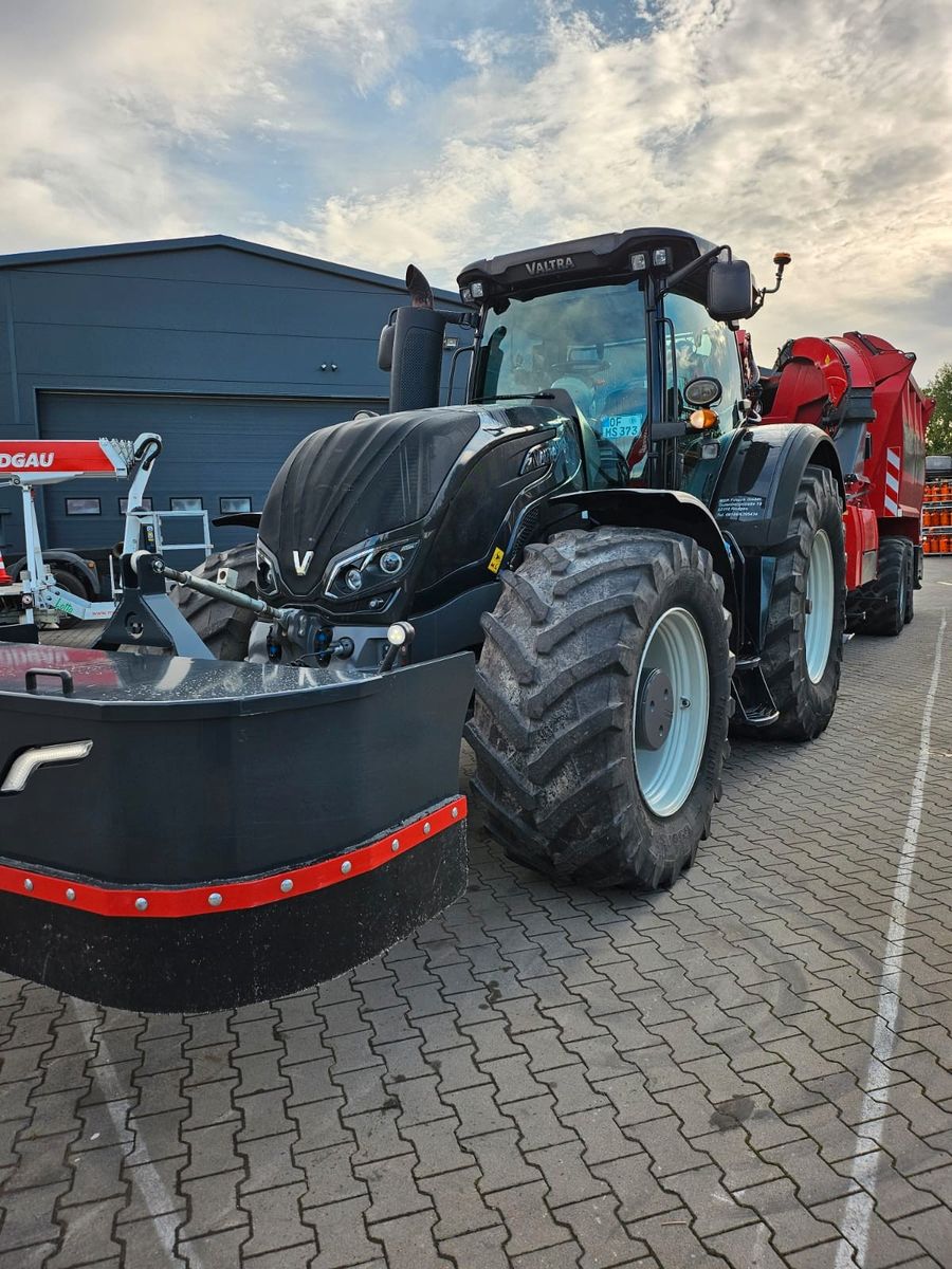 Fahrzeugabbildung Andere Ufkes 962/25 / Valtra S374 / nur: 1.980h!