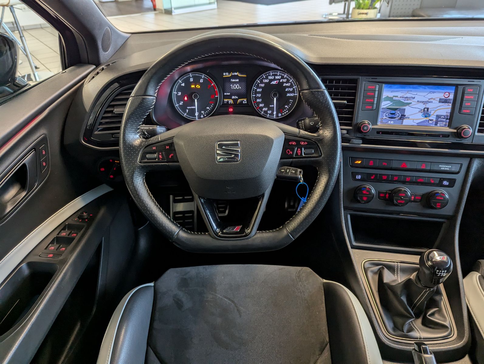 SEAT Leon Cupra 280 Service-Bremsen-Reifen-Neu LED - Image 17