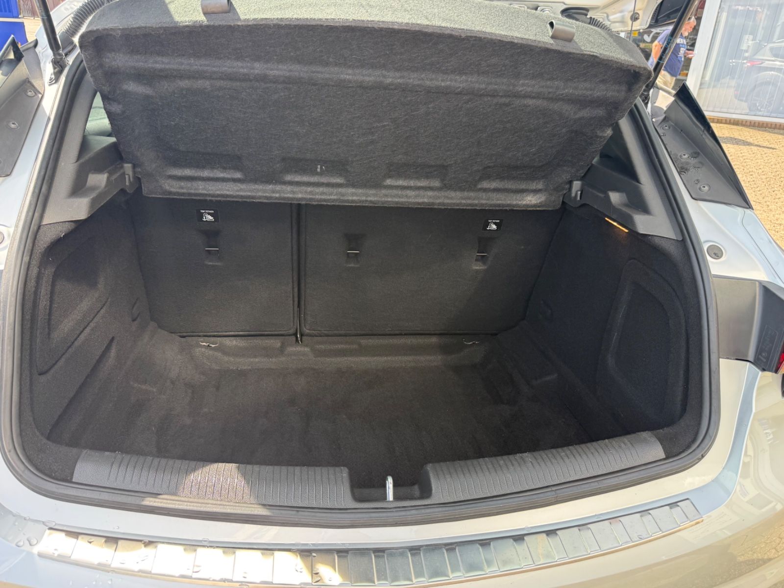 Fahrzeugabbildung Opel Astra 1.4 Turbo Elegance Autom. Navi/LED/SHZG