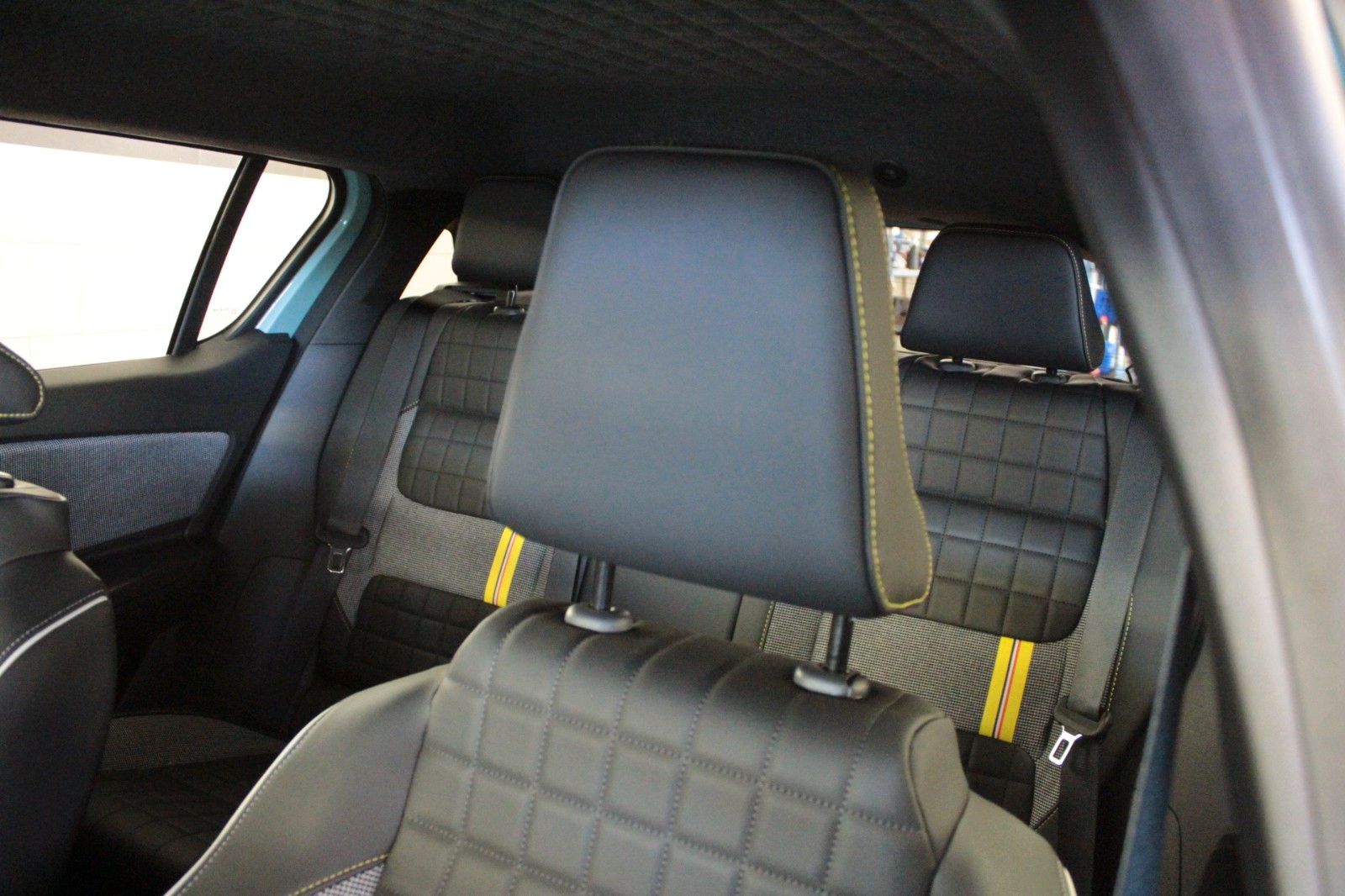 Fahrzeugabbildung Renault R 4 E-Tech 150 Comfort Range Iconic *Vollausst.*