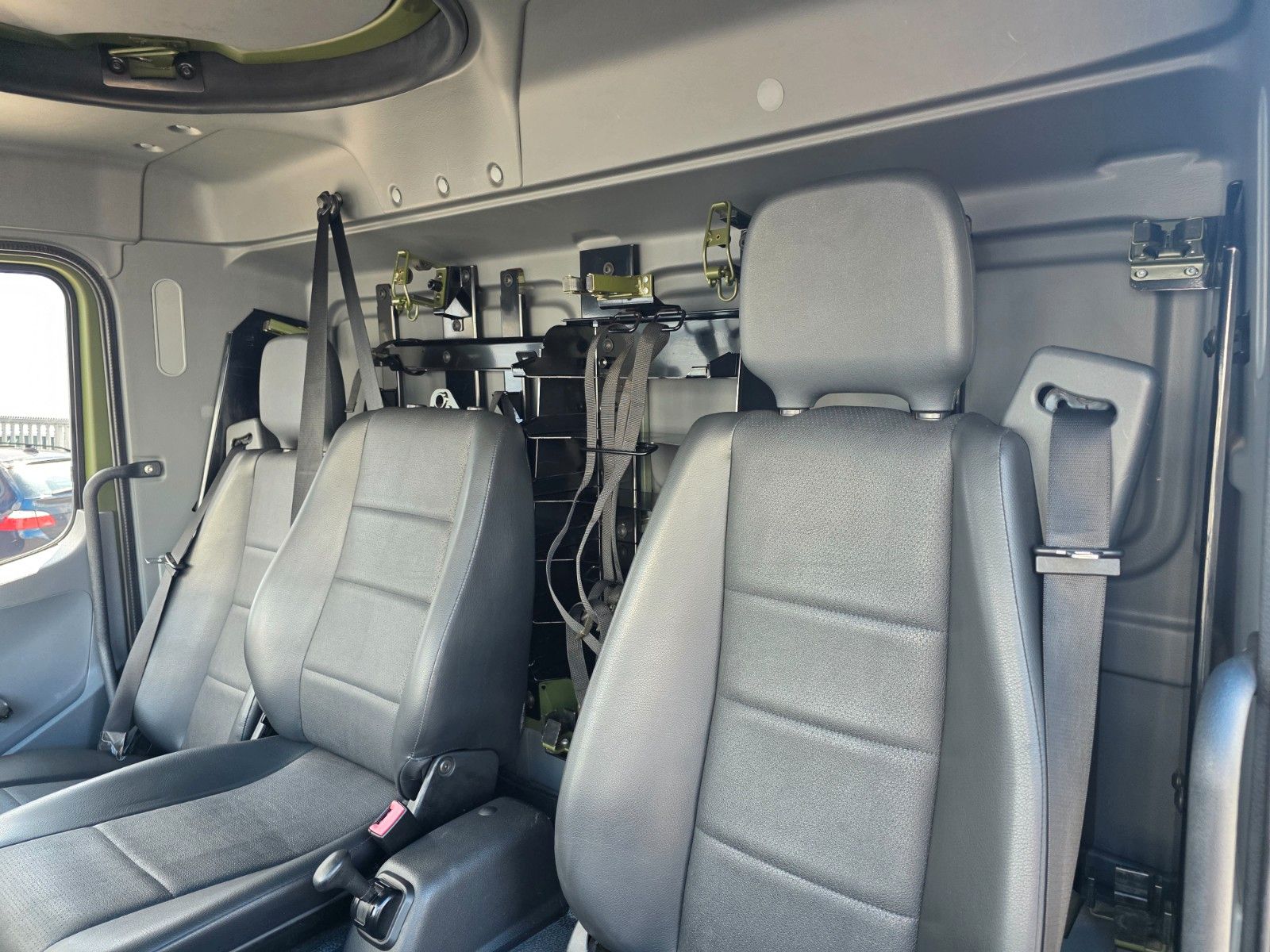 Fahrzeugabbildung Mercedes-Benz Atego 1018 A 4x4 Pritsche Plane mehrfach vorh.