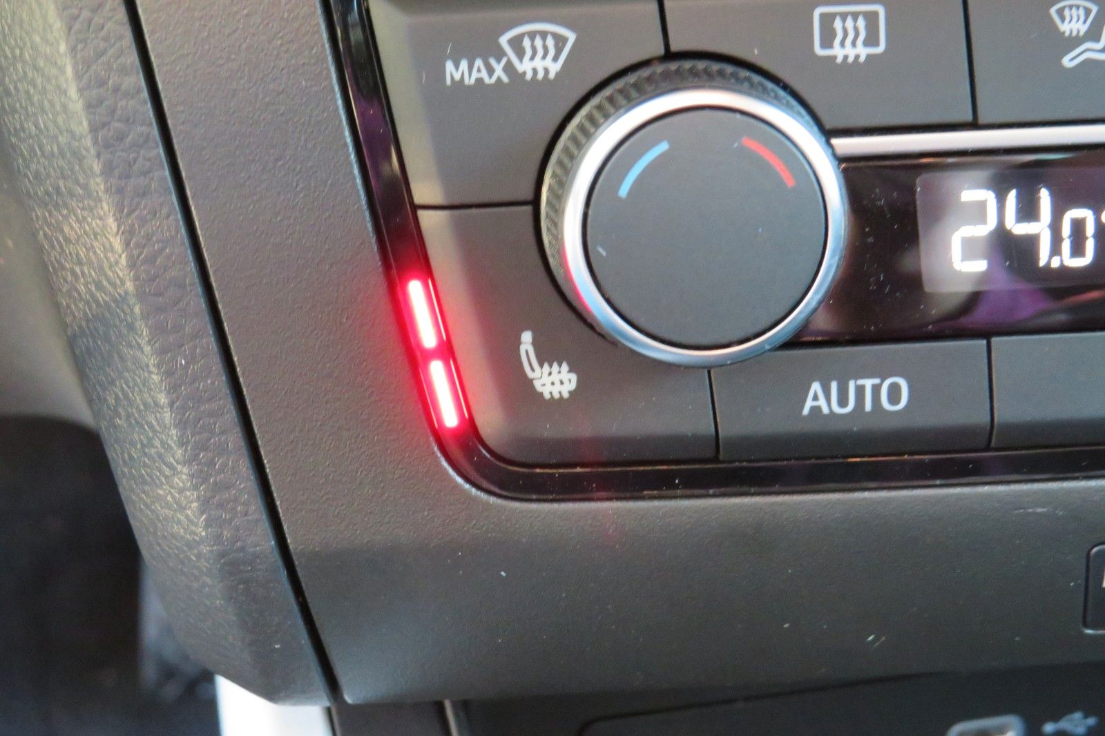 Fahrzeugabbildung SEAT Arona Style NAVI APP SITZH. PDC GRA 1.HD