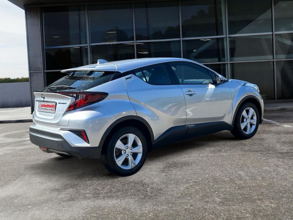 Fahrzeugabbildung Toyota C-HR Hybrid Business-Edition