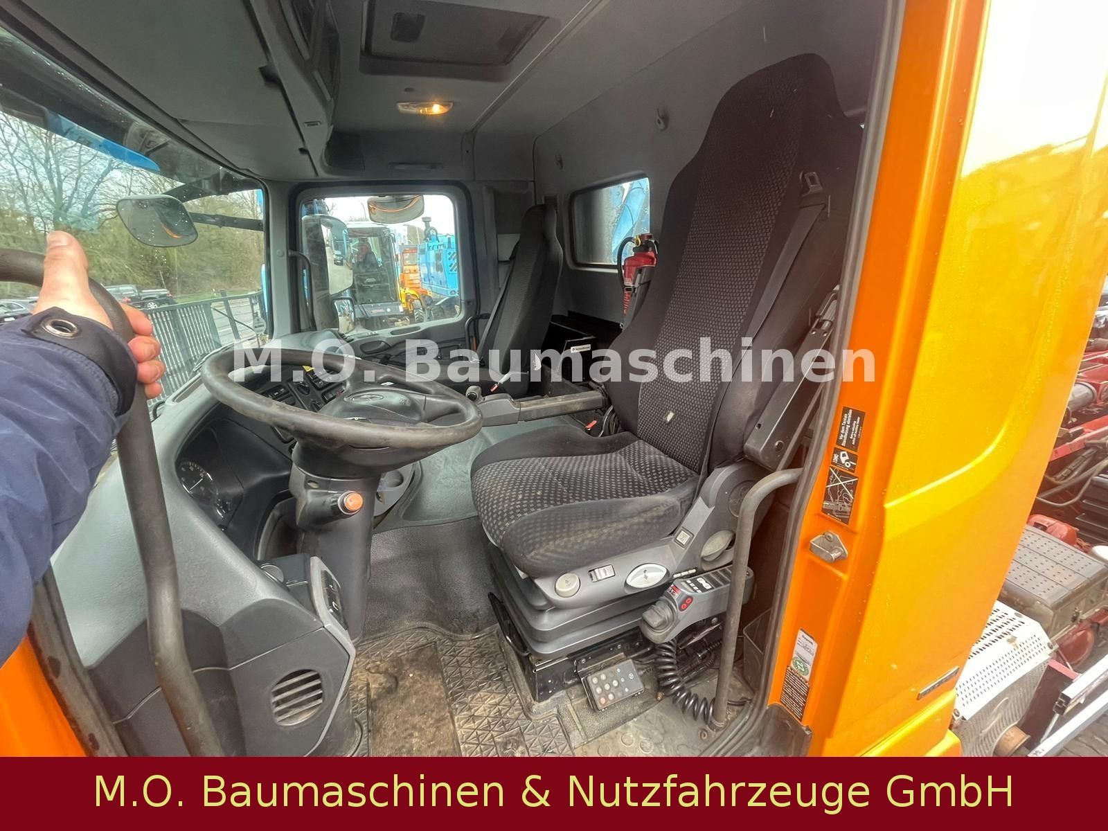 Fahrzeugabbildung Mercedes-Benz Actros 2544 / 6x2/