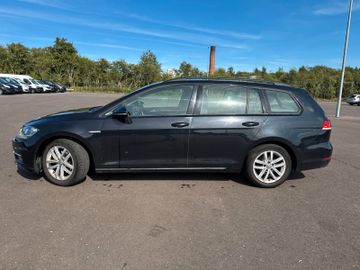 Volkswagen Golf - 10