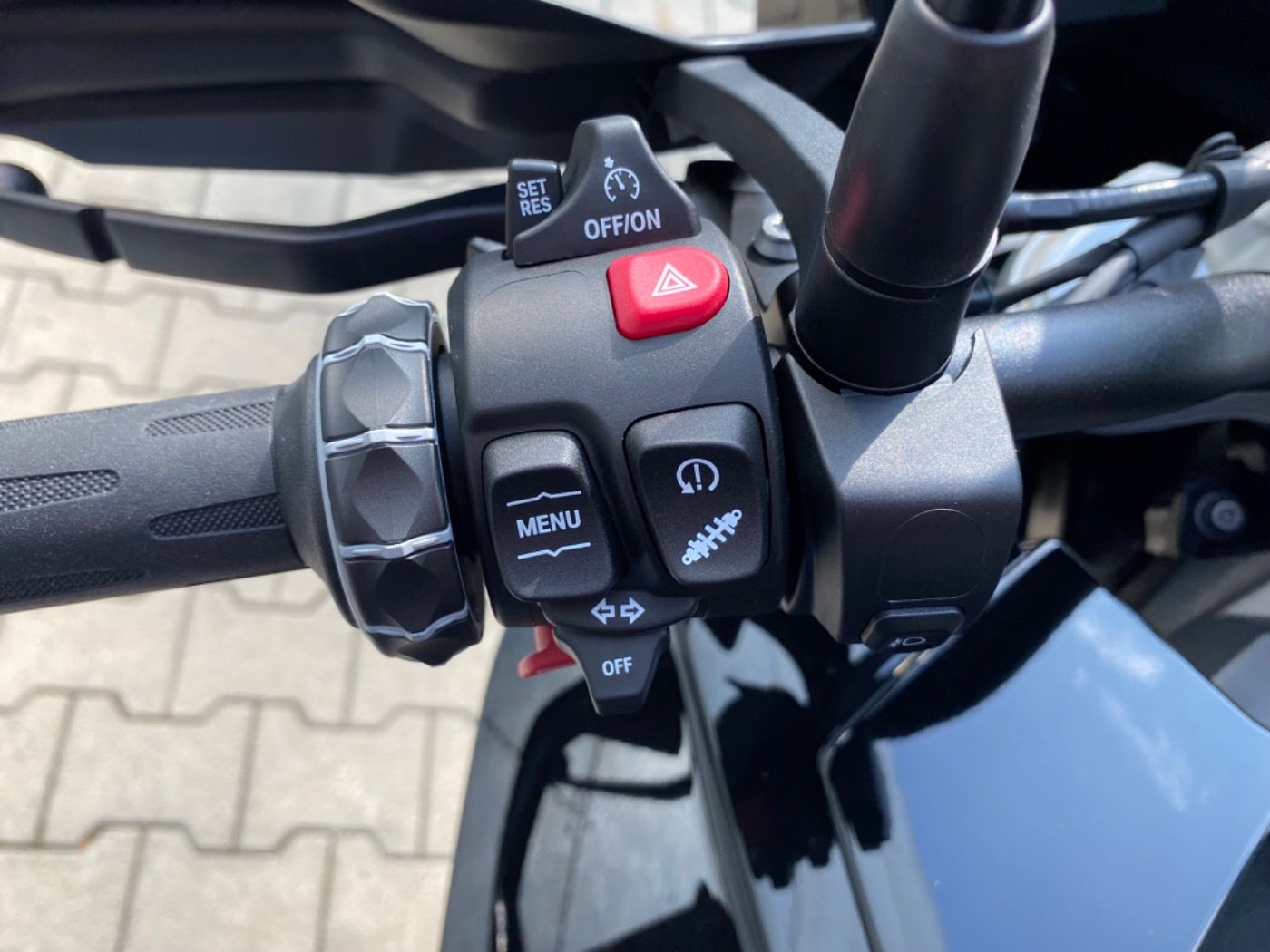 Fahrzeugabbildung BMW S 1000 XR Modell 2024 Touren- und Dynamik Paket