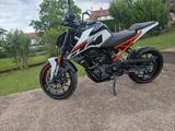 KTM Duke 125 - KTM DUKE 125