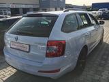 Skoda OCTAVIA 2.0 TDI JOY COMBI,KLIMAAUT,ALU,PDC,1HAND - Skoda Octavia mit Diesel-Antrieb: Joy