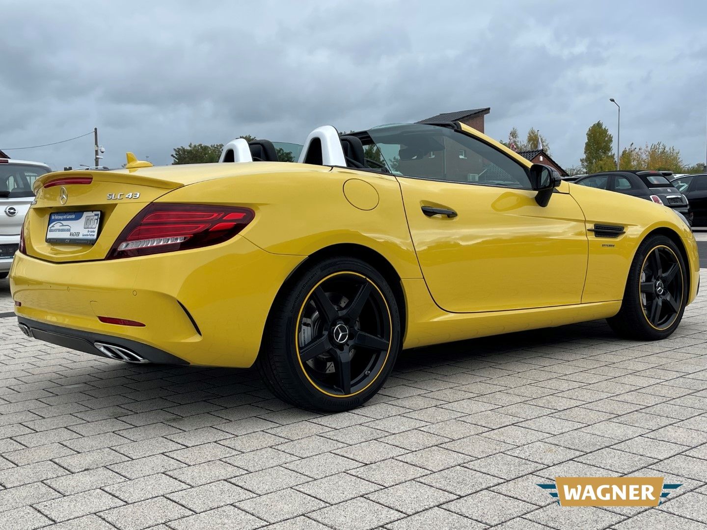 Fahrzeugabbildung Mercedes-Benz SLC 43 AMG FinalEdition  Harman Kardon Sportsitz