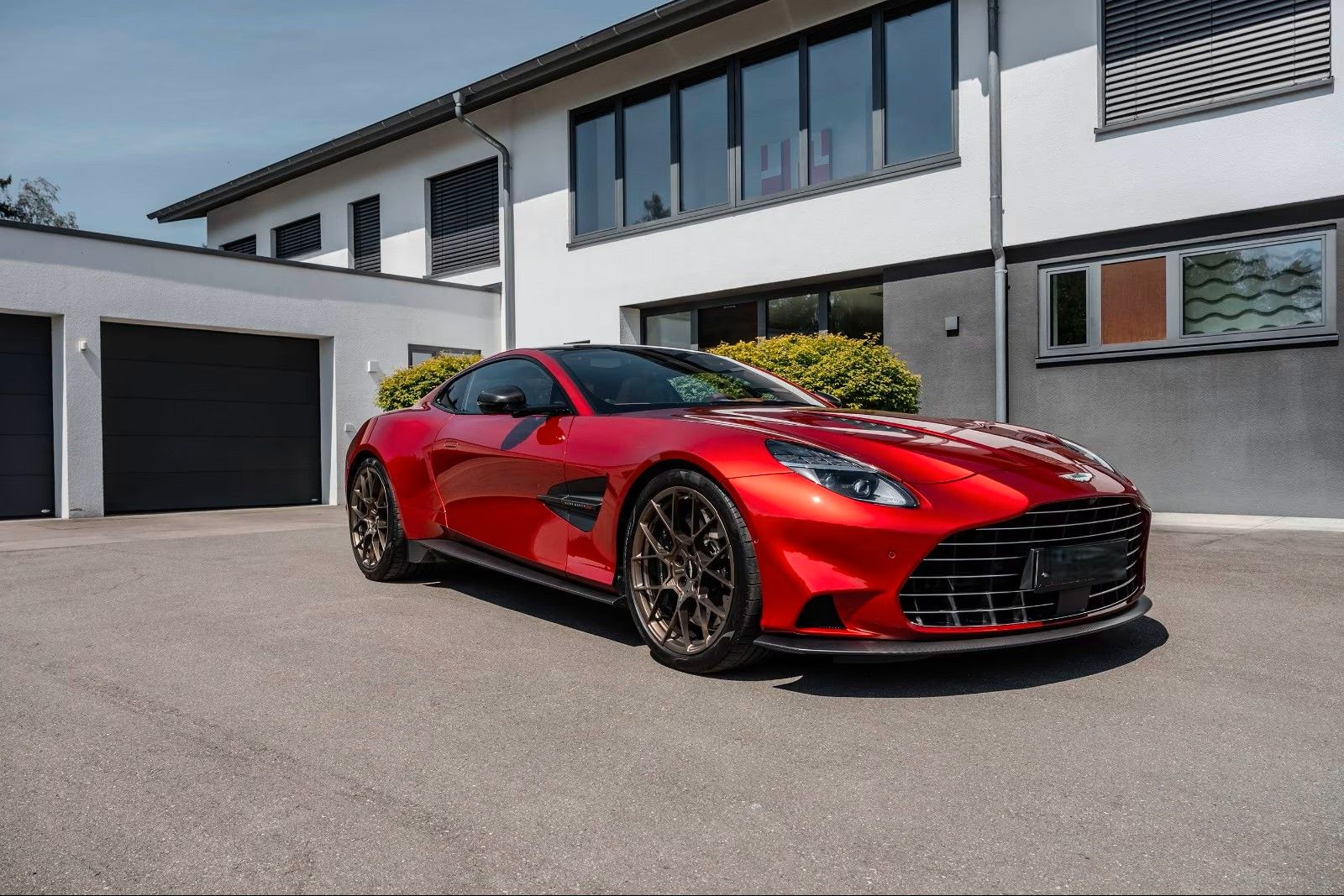 Aston Martin Vanquish SPEC Q BESPOKE imagem 3