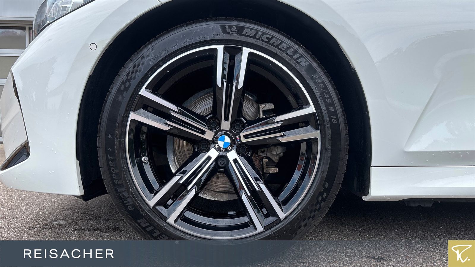 BMW 318d A Tou M-Sport LCProf HUD ACC LM18 foto 3