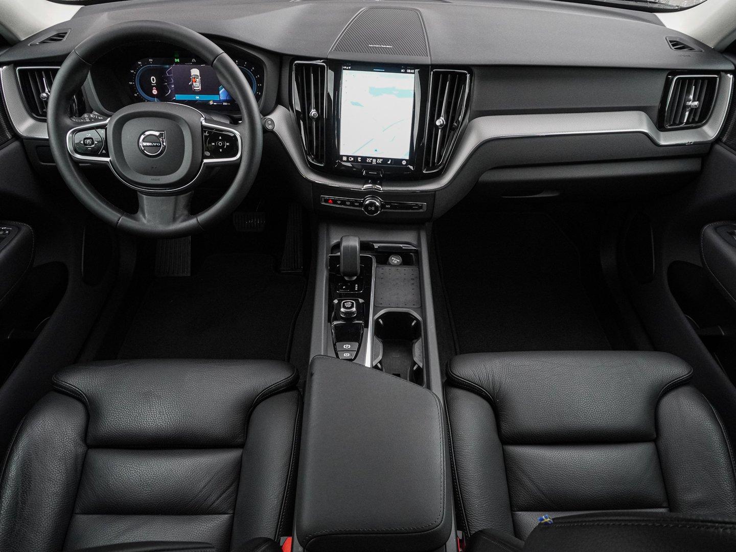 Volvo XC60 B4 B Plus Dark H&K 19ZOLL FRONTHZG SHZ-HI