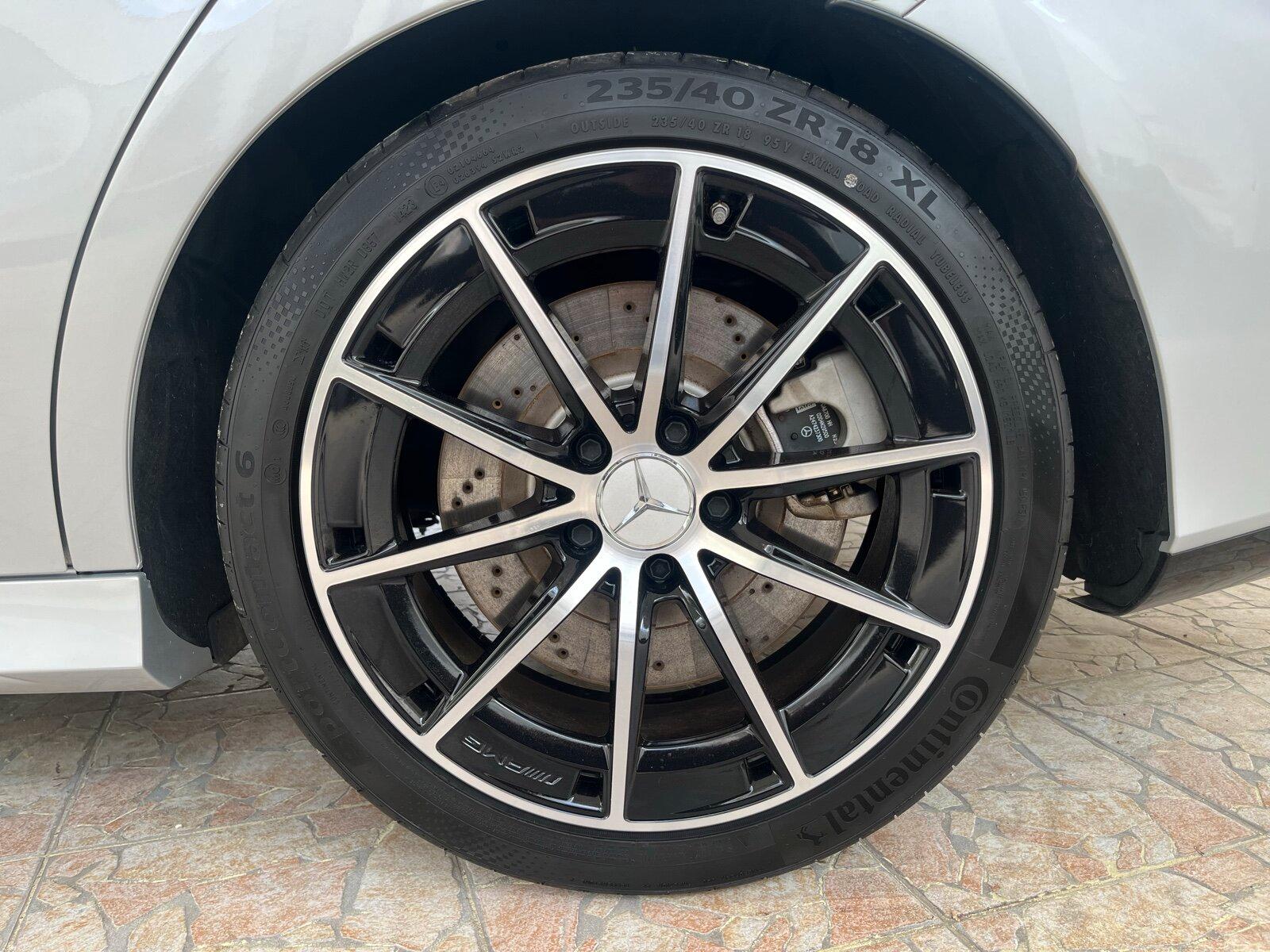 Mercedes-Benz CLA 35 AMG 4M SB Pano.-Dach/Distronic/Kamera/LED