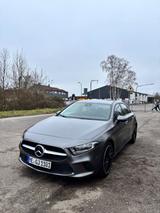 Mercedes-Benz A 180 - Limousine Benzin Grau preis angepasst