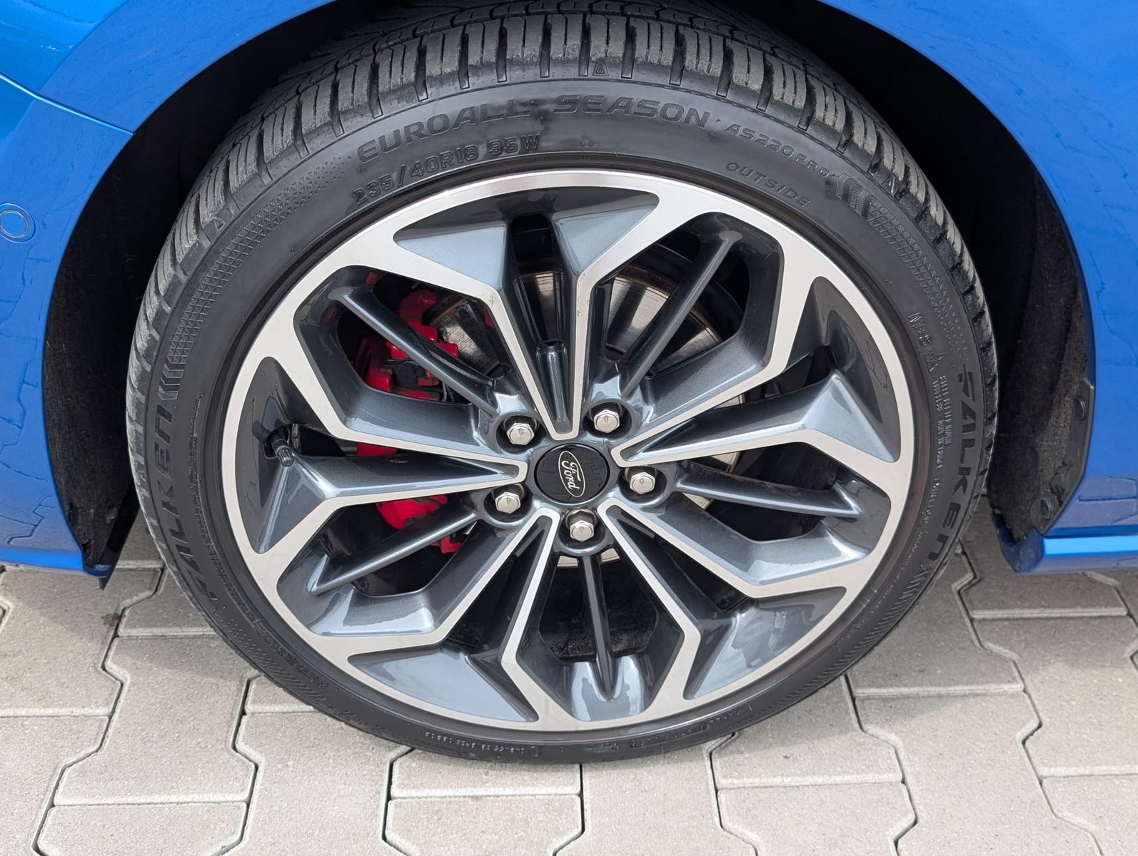 Fahrzeugabbildung Ford Focus 1.0 ST-Line X MATRIX*B&amp;O*ACC*KAM*APP*LHZ