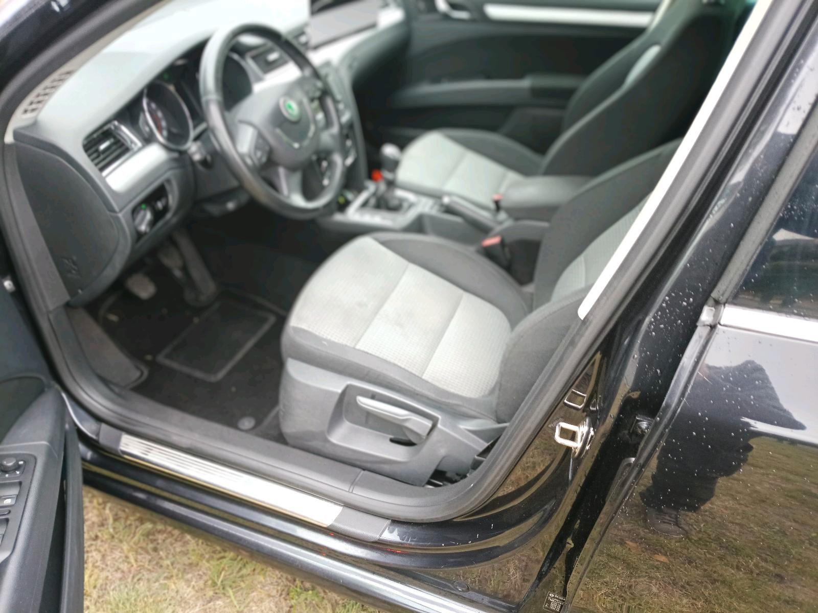 Skoda Superb 2012 — photo 6